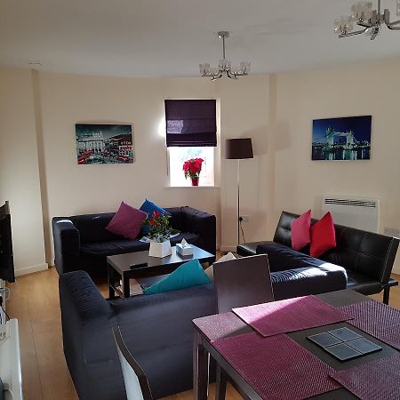 Two Bedrooms, Two Bath, Up To 3 Beds 1 Sofa - Slough Windsor Legoland Eksteriør billede